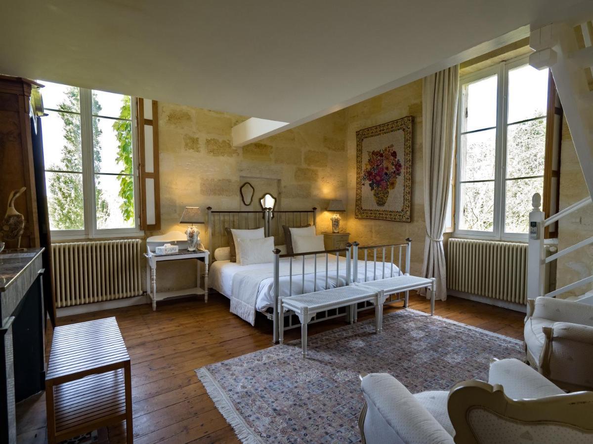 Hotel Petit Garros Fronsac  Zimmer foto